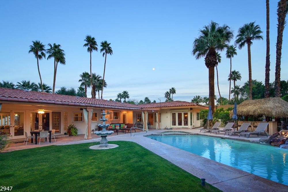 Four-Bedroom Vacation Home interior